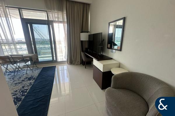 Modern Studio| Vacant | Fully Furnished